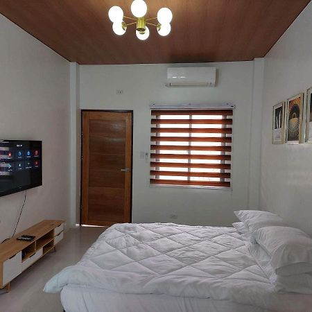 Flb Apartelle Los Banos Los Banos  Esterno foto