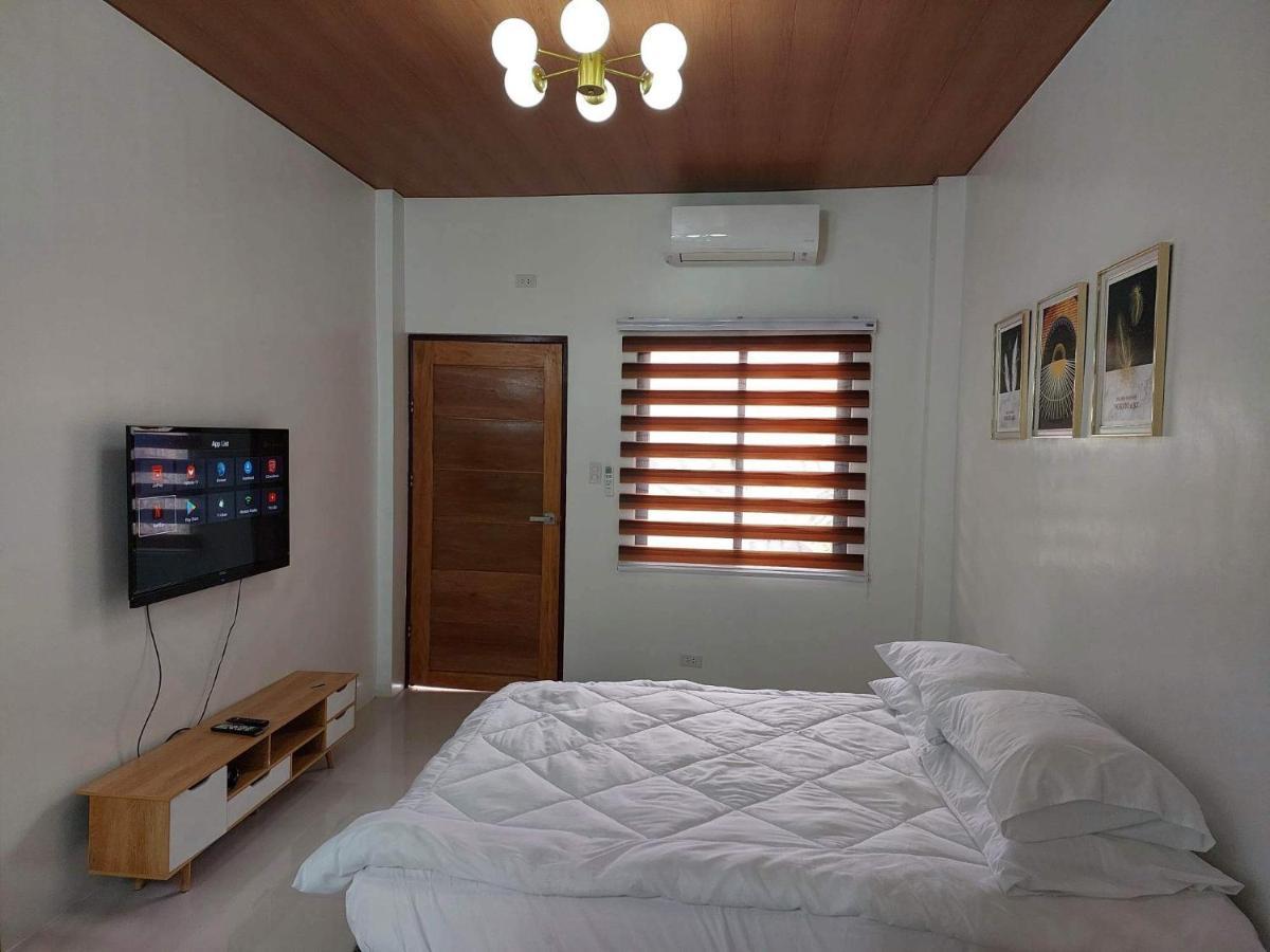 Flb Apartelle Los Banos Los Banos  Esterno foto